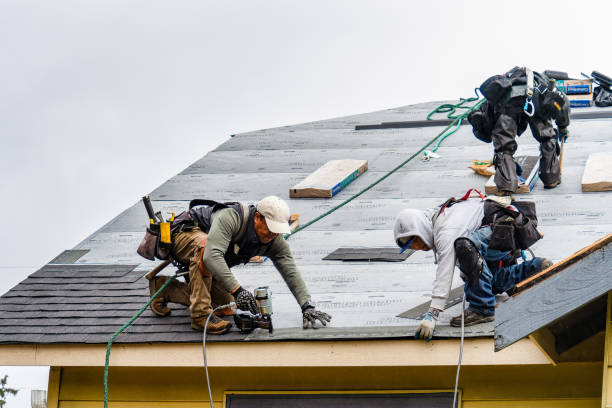 Professional Gutter Installation technician working in Hurley, NM